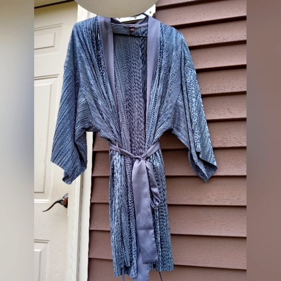 Victoria Secret Robe - Picture 4 of 5